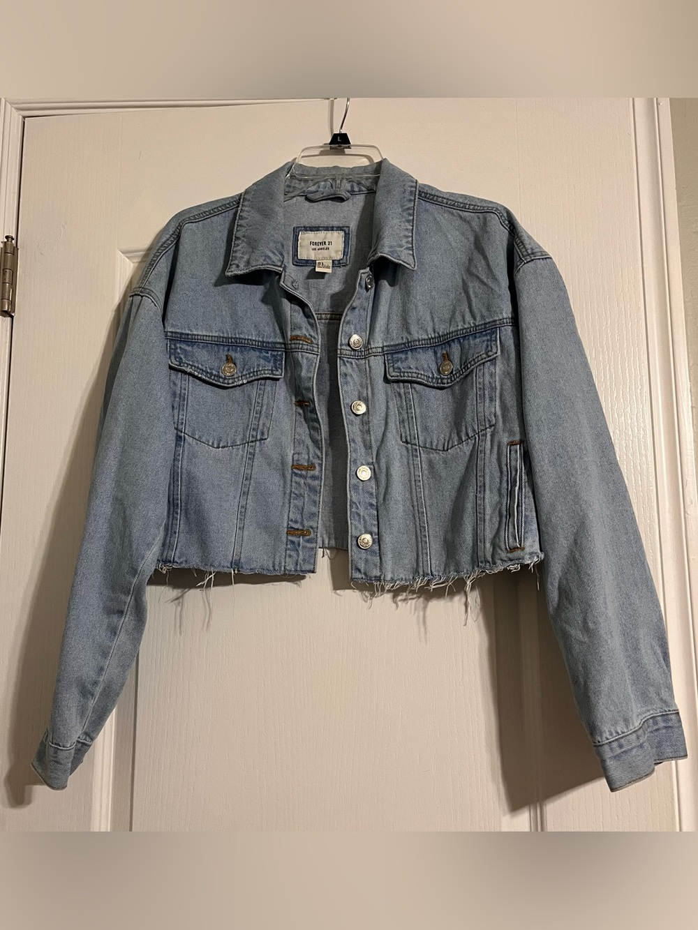 Forever 21 Light Wash Cropped Denim Jacket Size L Excellent Condition